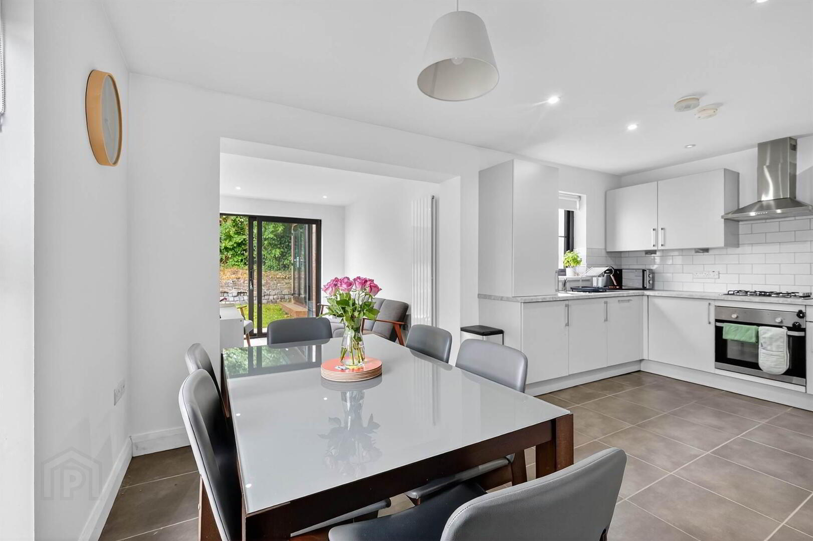 10 Wandsworth Court 17 of 36