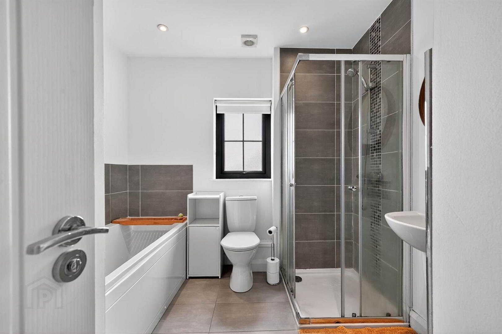 10 Wandsworth Court 28 of 36