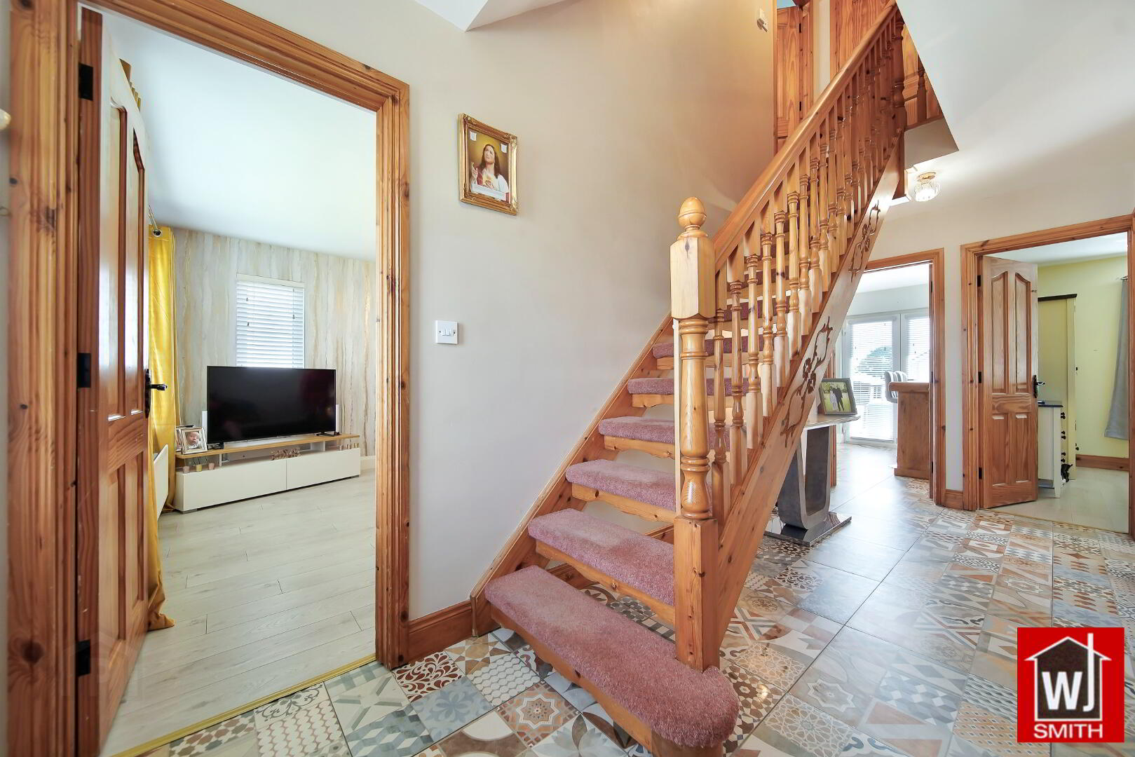 42 Ashleigh Court 3 of 46