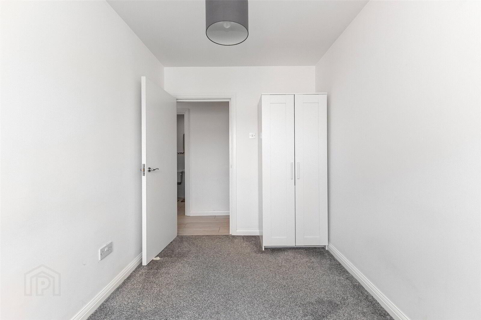 Flat 11 Cromwell Court, 110 Cromwell Road 12 of 17