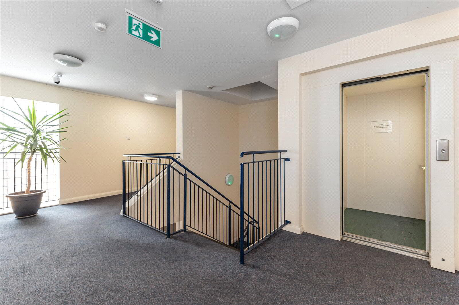 Flat 11 Cromwell Court, 110 Cromwell Road 16 of 17