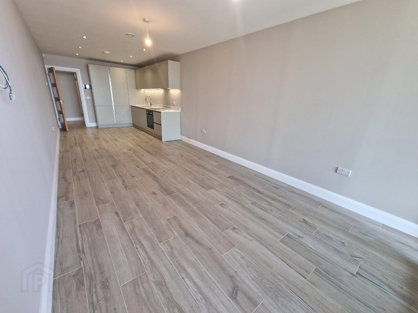 Apt 1 The Tides, 71 Causeway Street 2 of 12