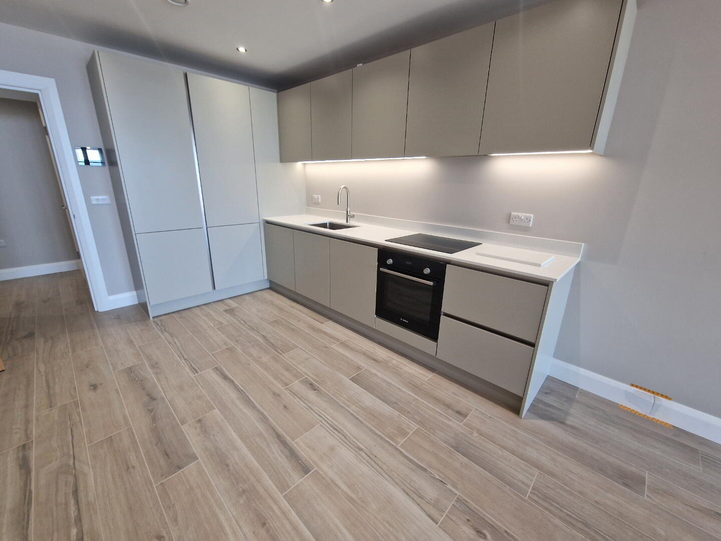 Apt 1 The Tides, 71 Causeway Street 4 of 12