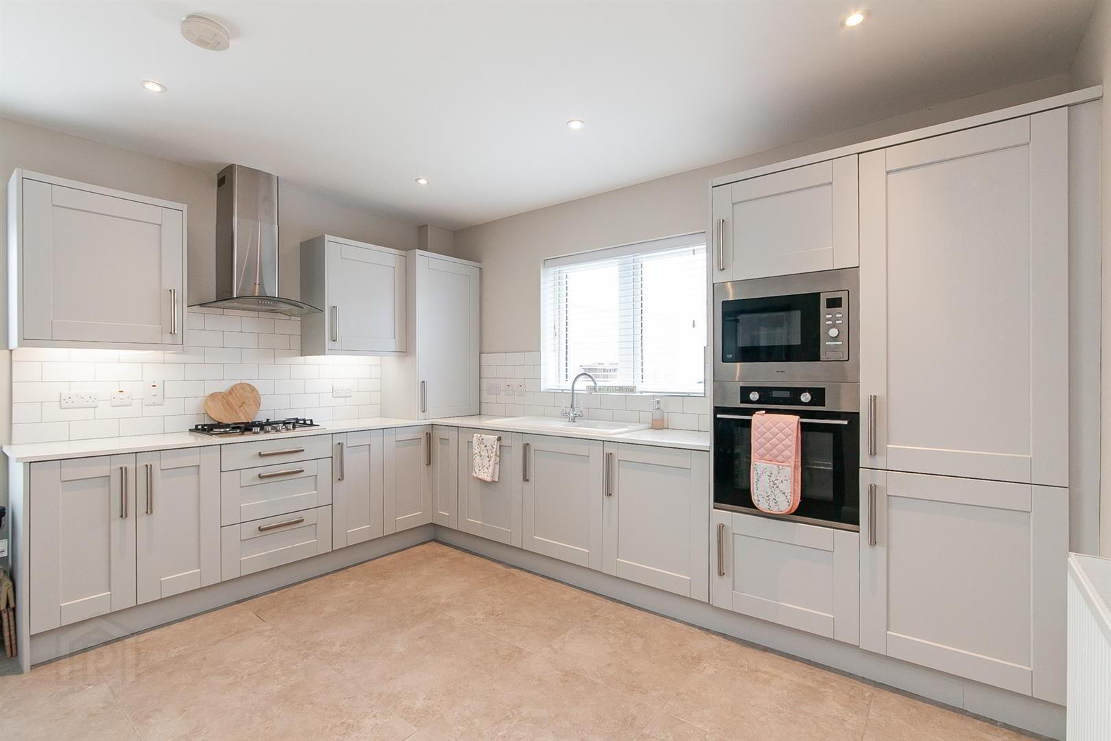18 Ashbourne Manor 10 of 25