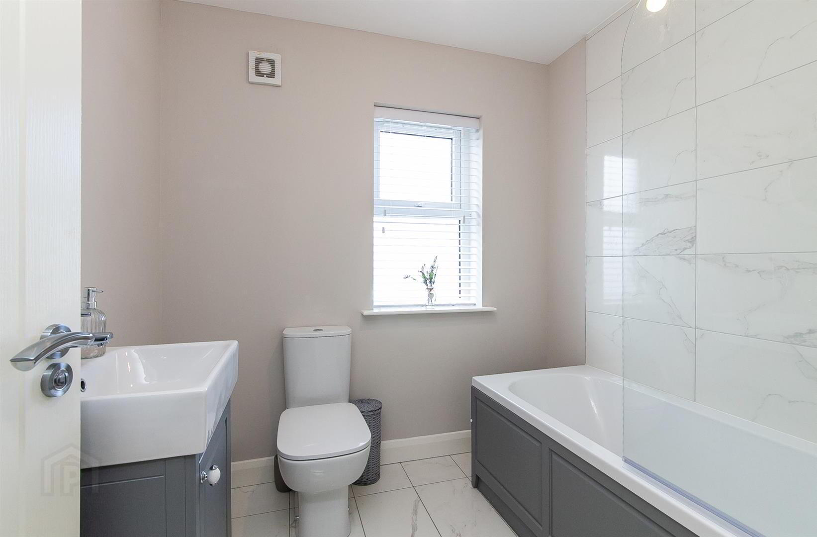 18 Ashbourne Manor 21 of 25