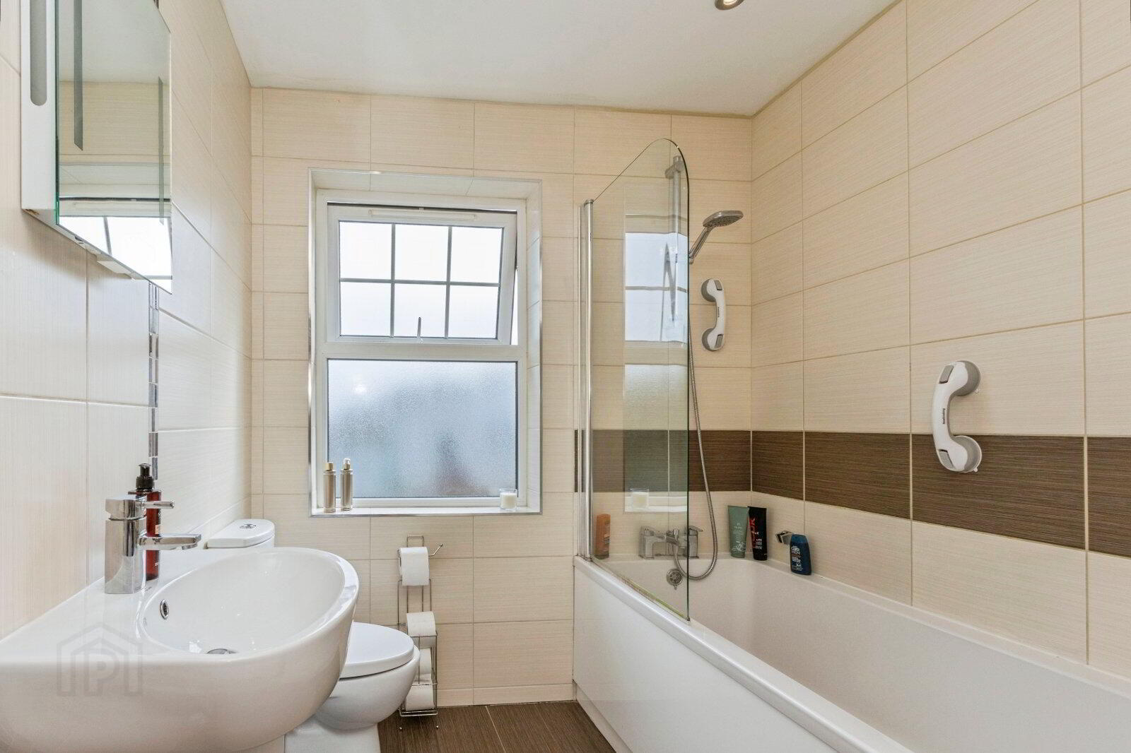 2 Causeway Lodge 17 of 20