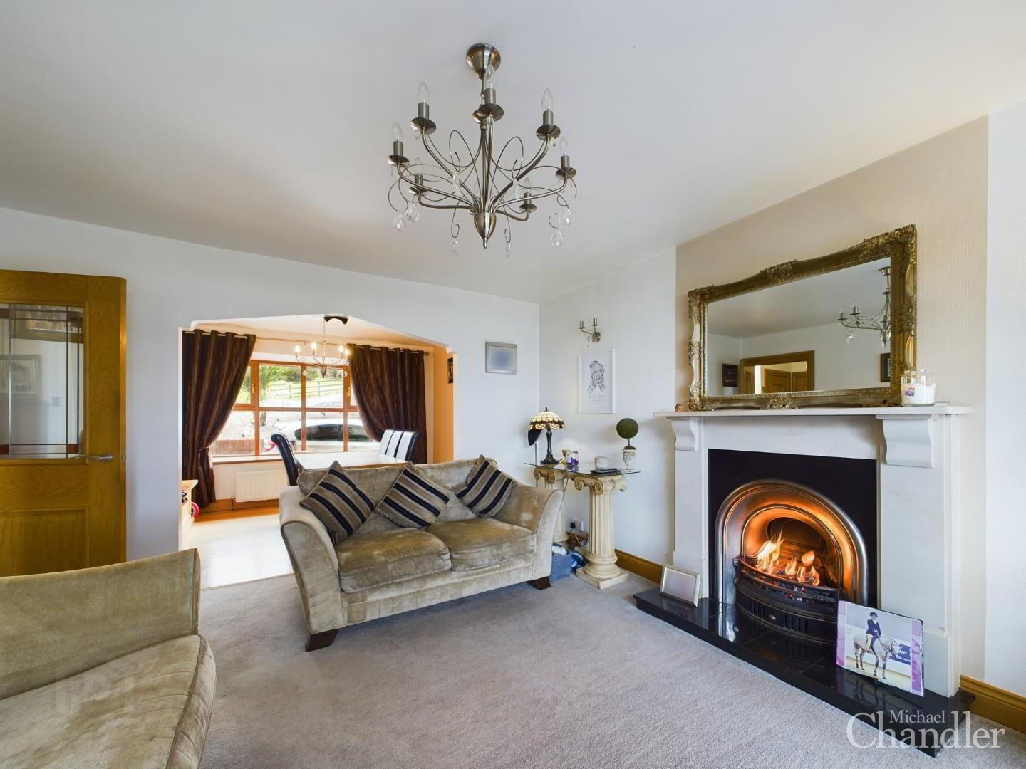 2 Castle Court 4 of 37