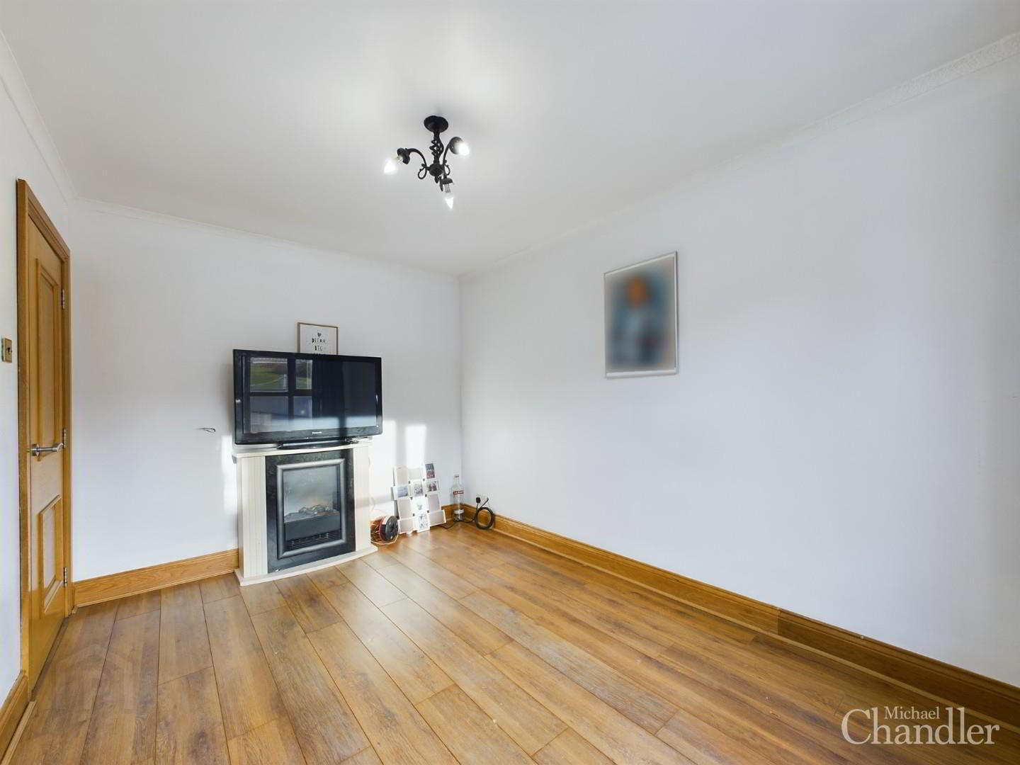 2 Castle Court 10 of 37