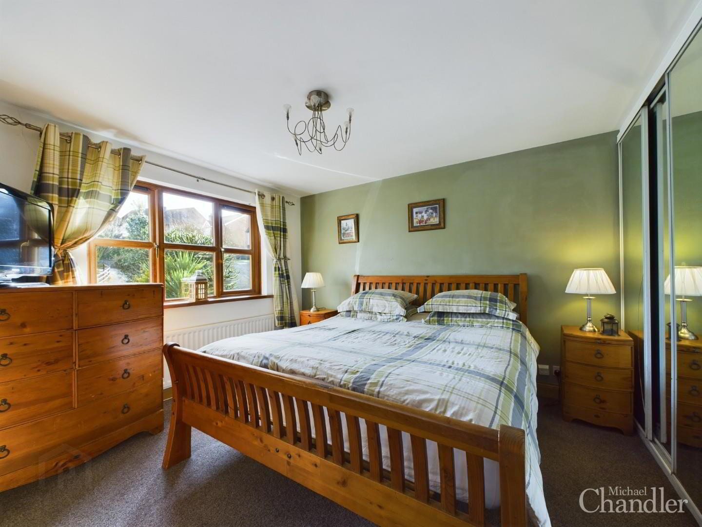 2 Castle Court 14 of 37