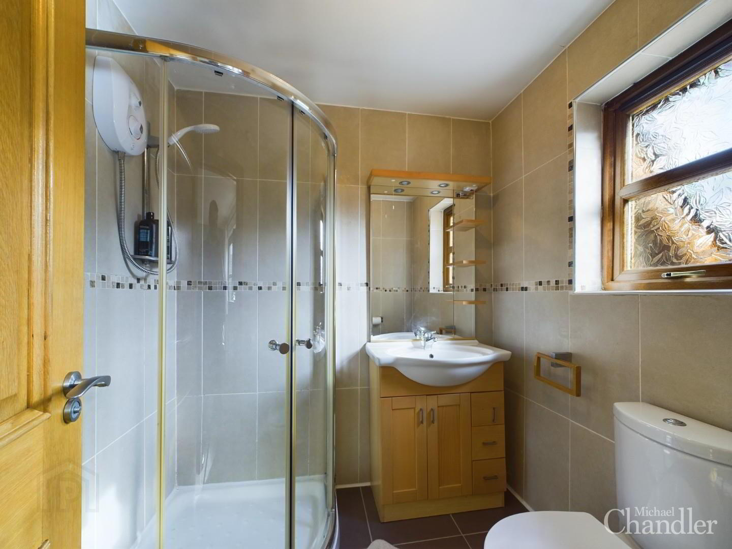 2 Castle Court 16 of 37
