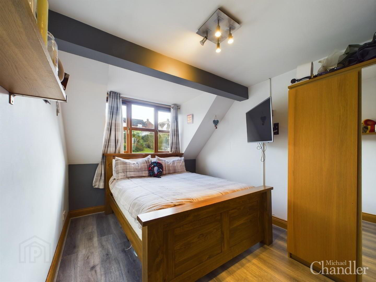 2 Castle Court 17 of 37
