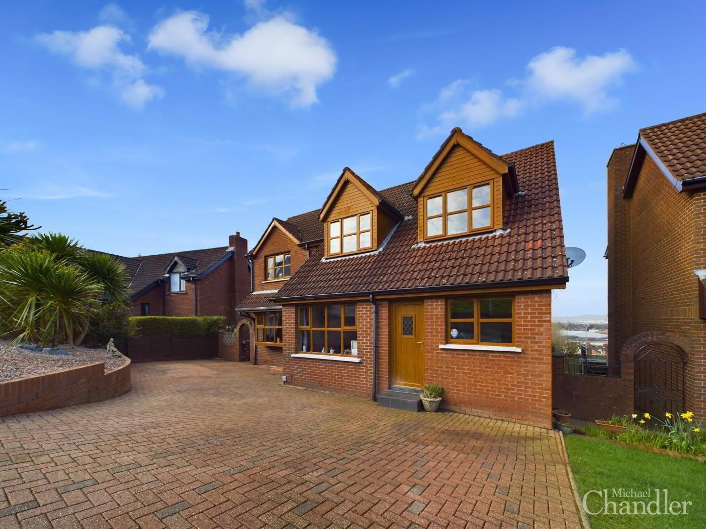 2 Castle Court 21 of 37