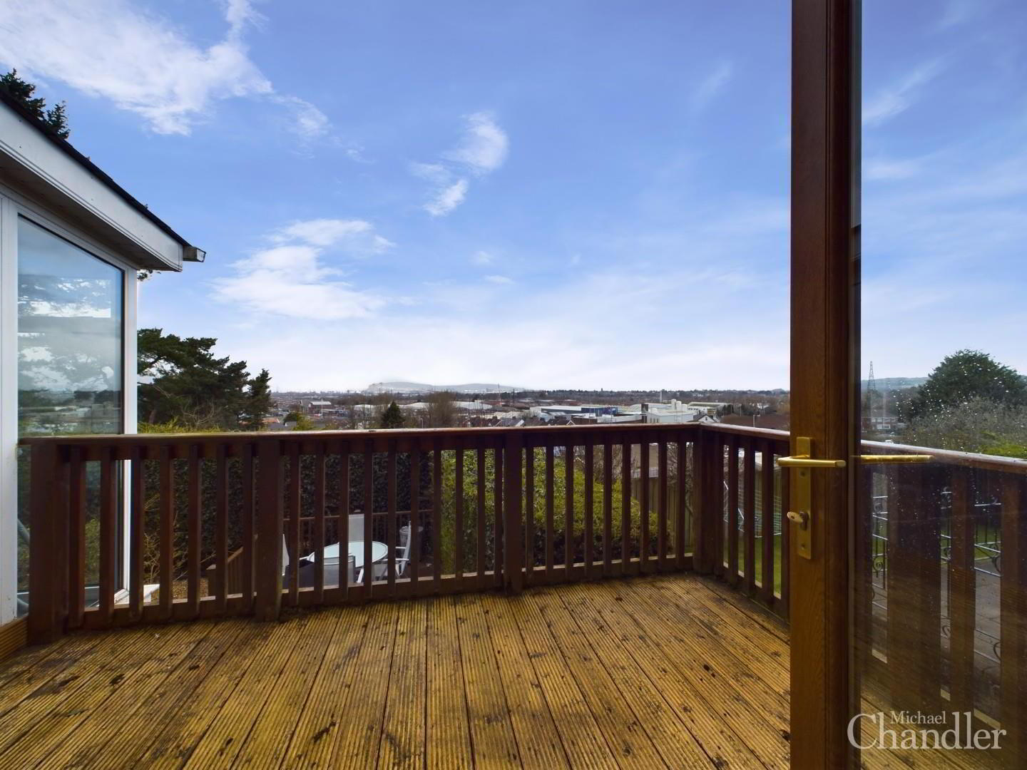 2 Castle Court 26 of 37