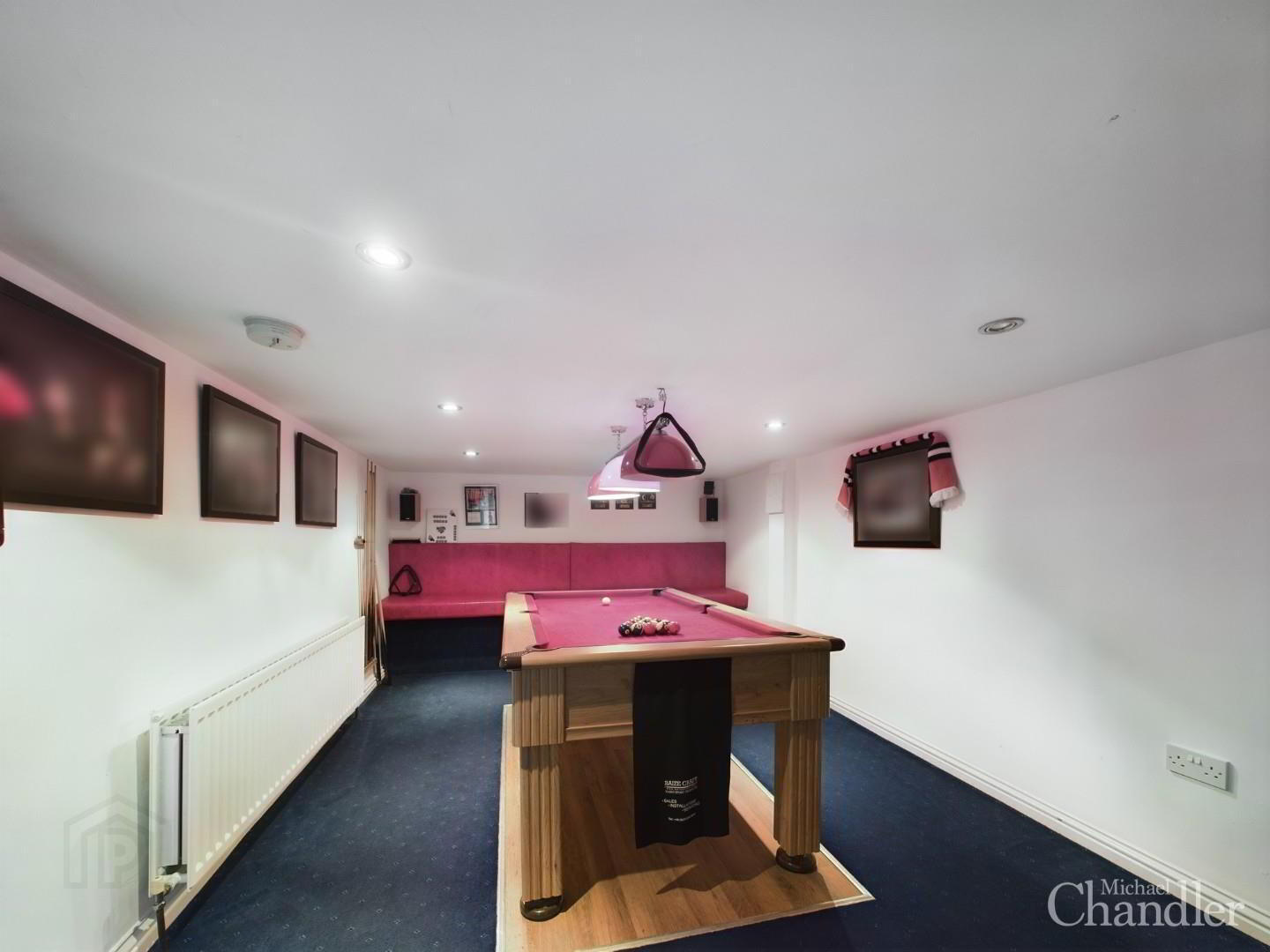 2 Castle Court 32 of 37