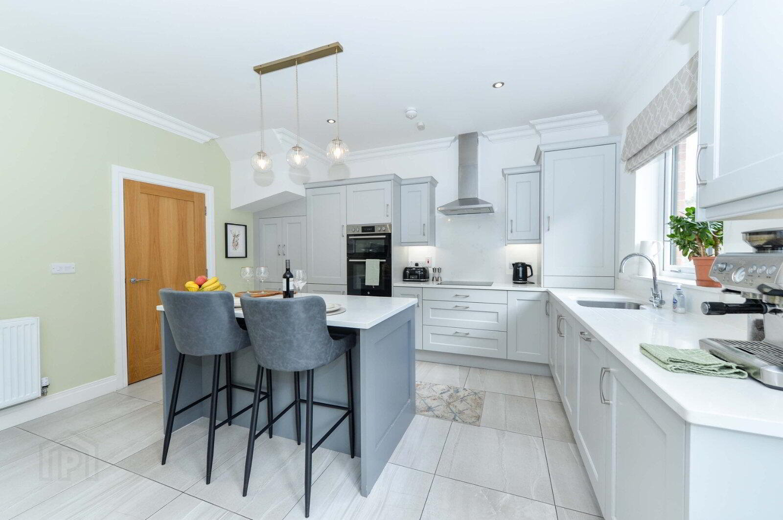 23 Castlegowan Road 10 of 34