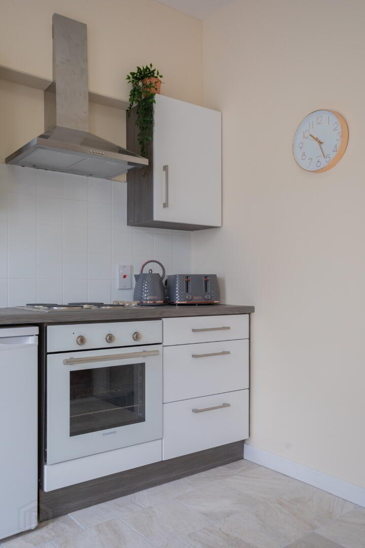 Unit 2, 14 Belgravia Avenue 4 of 12