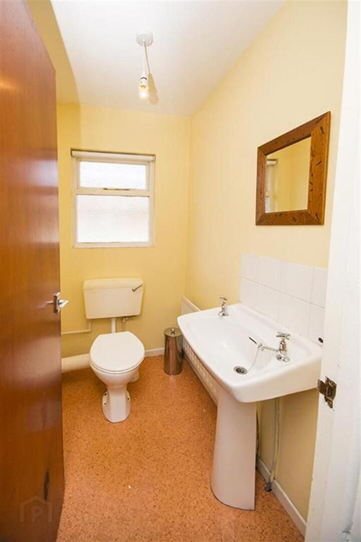 124 University Avenue 5 of 10
