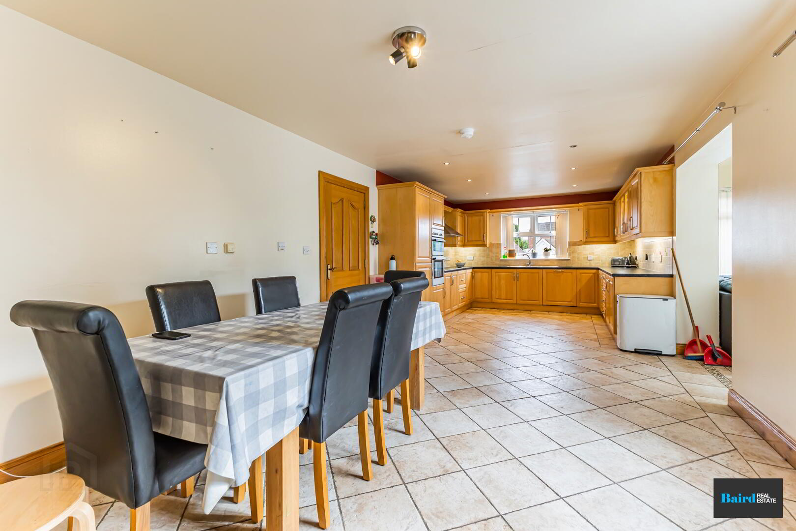28 Mahon Road 14 of 42