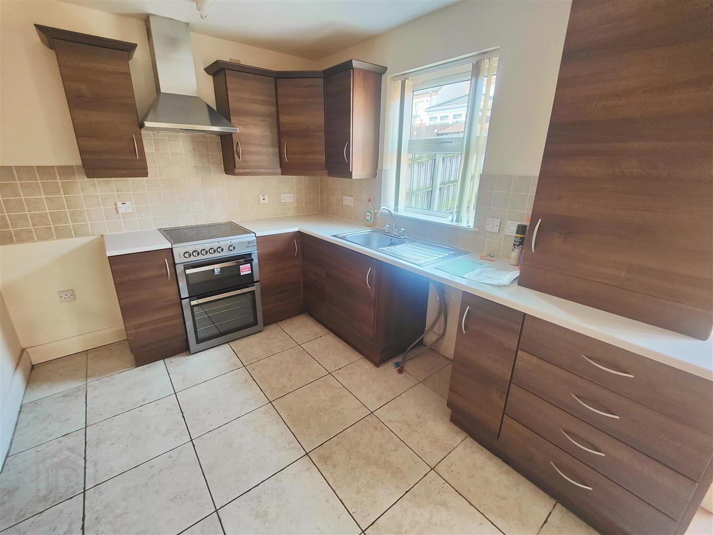 28 Baden Powell Street 6 of 14