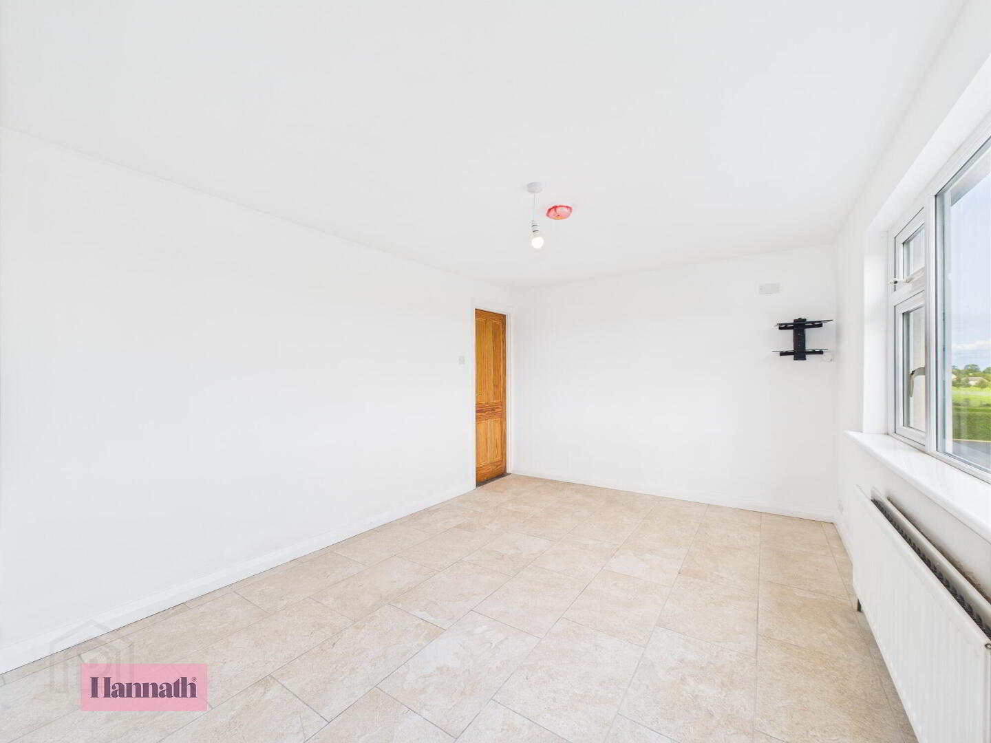 249 Markethill Road 5 of 30