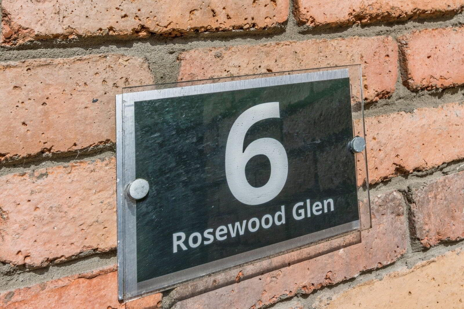 6 Rosewood Glen 18 of 20