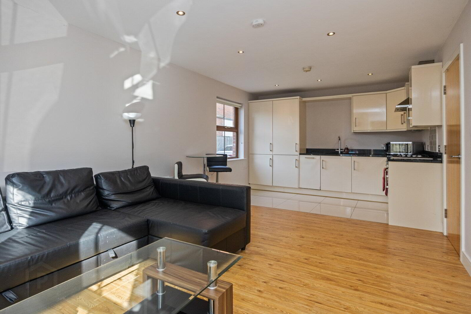 Apartment 3 22 Upper Lisburn Road 4 of 9