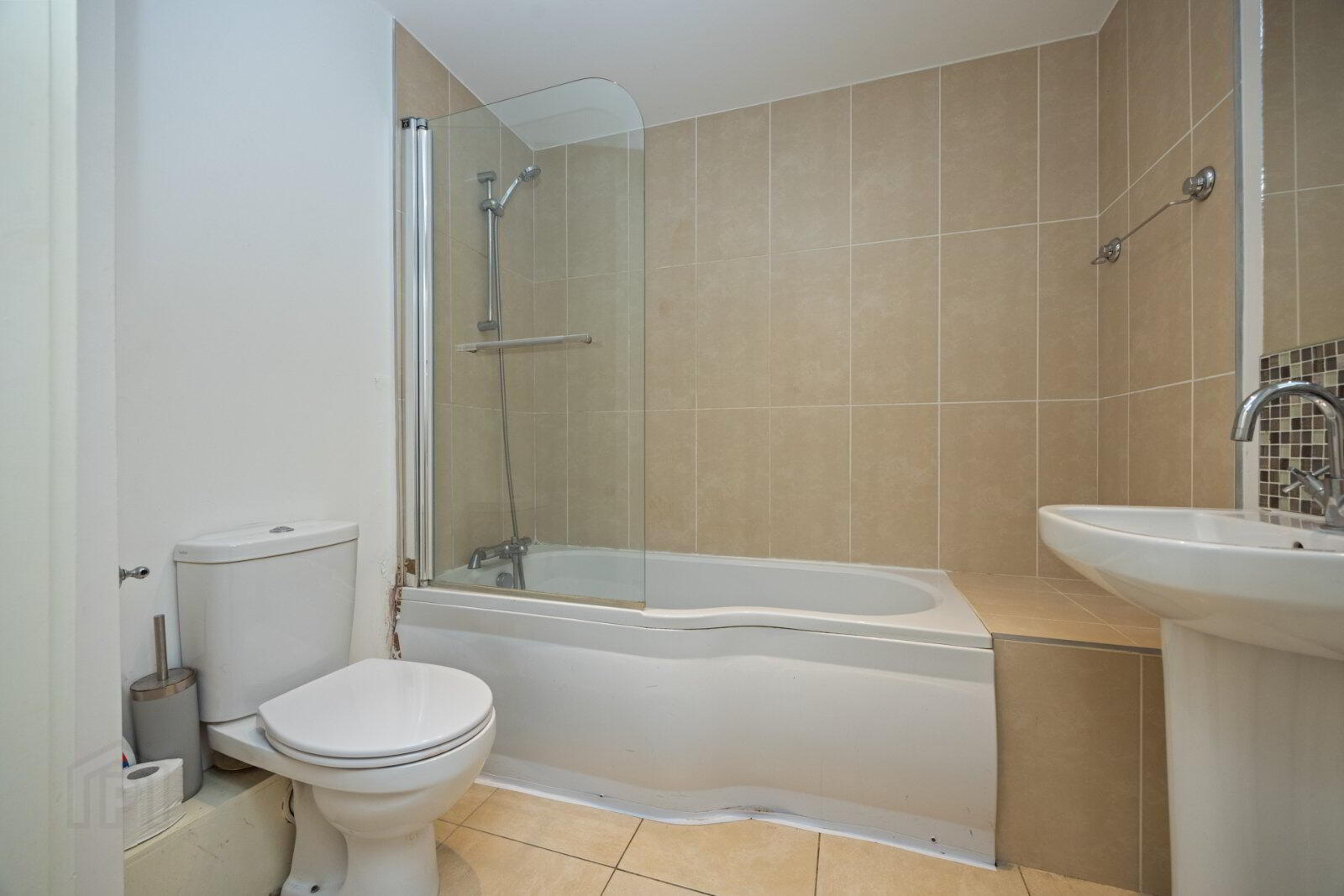 Apartment 3 22 Upper Lisburn Road 9 of 9