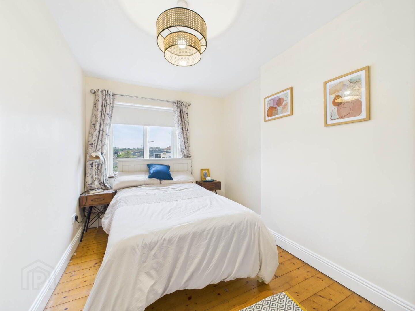 4 Riverside Mews 11 of 16