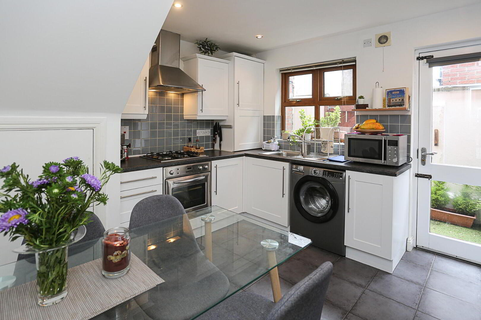 1e Clara Avenue 6 of 35