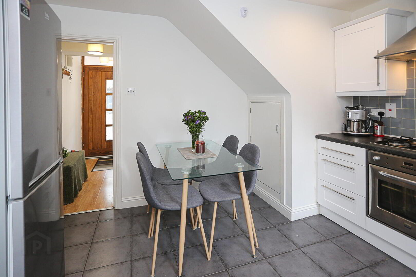 1e Clara Avenue 9 of 35