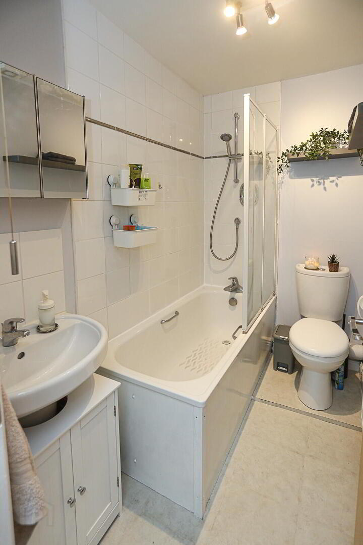 1e Clara Avenue 26 of 35