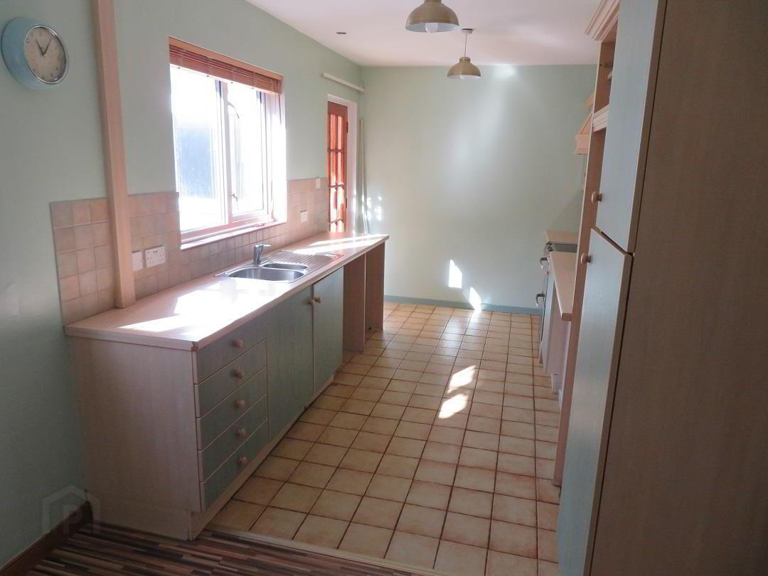 4 Glenfield Road 7 of 16