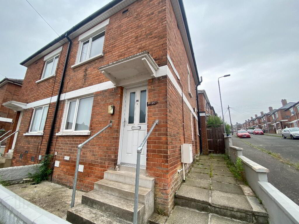 95 Ainsworth Drive 1 of 8