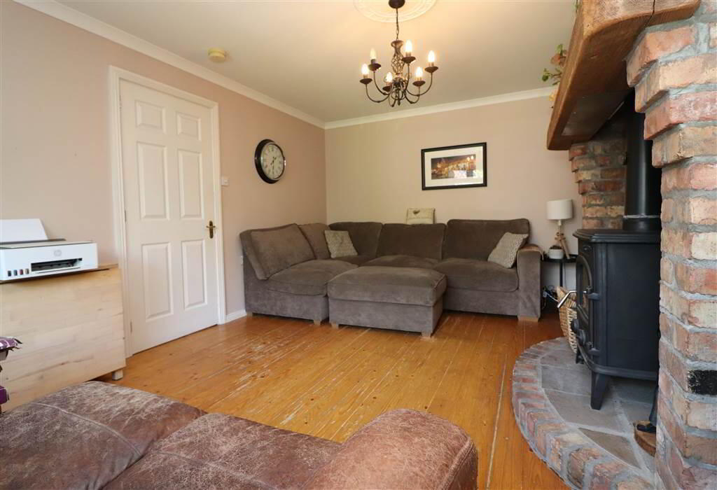 9 Blenheim Close 3 of 18
