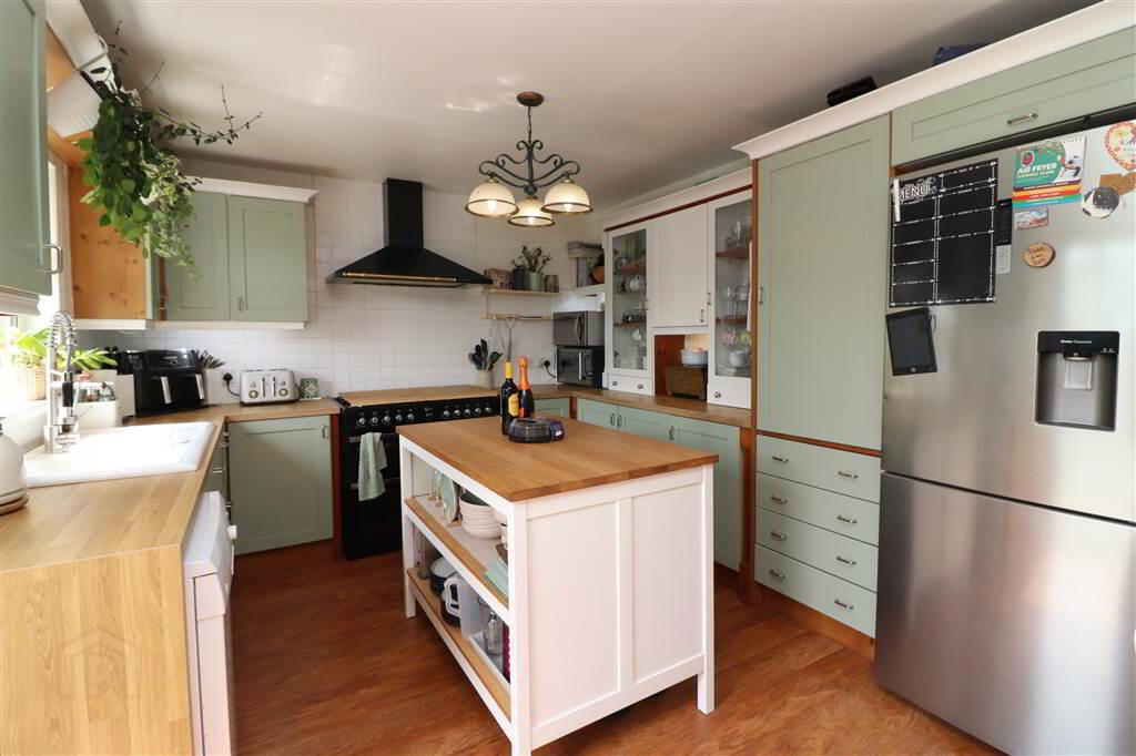 9 Blenheim Close 5 of 18