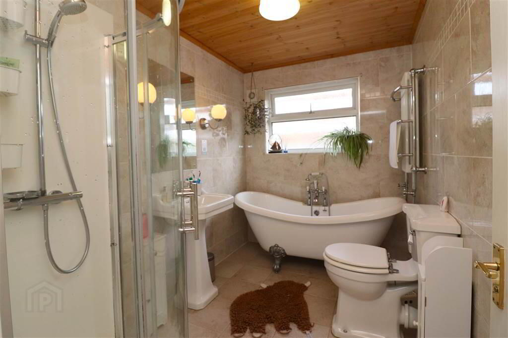 9 Blenheim Close 11 of 18