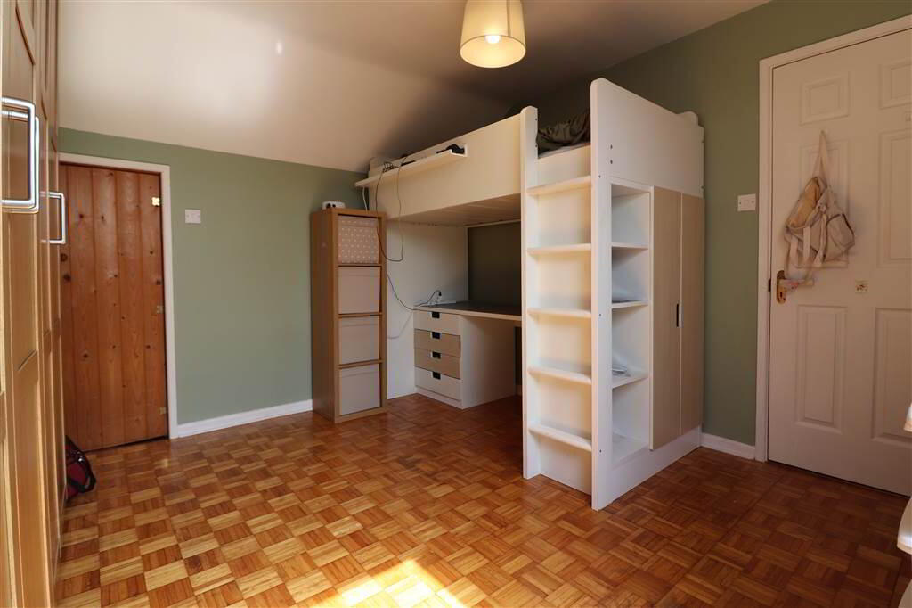 9 Blenheim Close 14 of 18