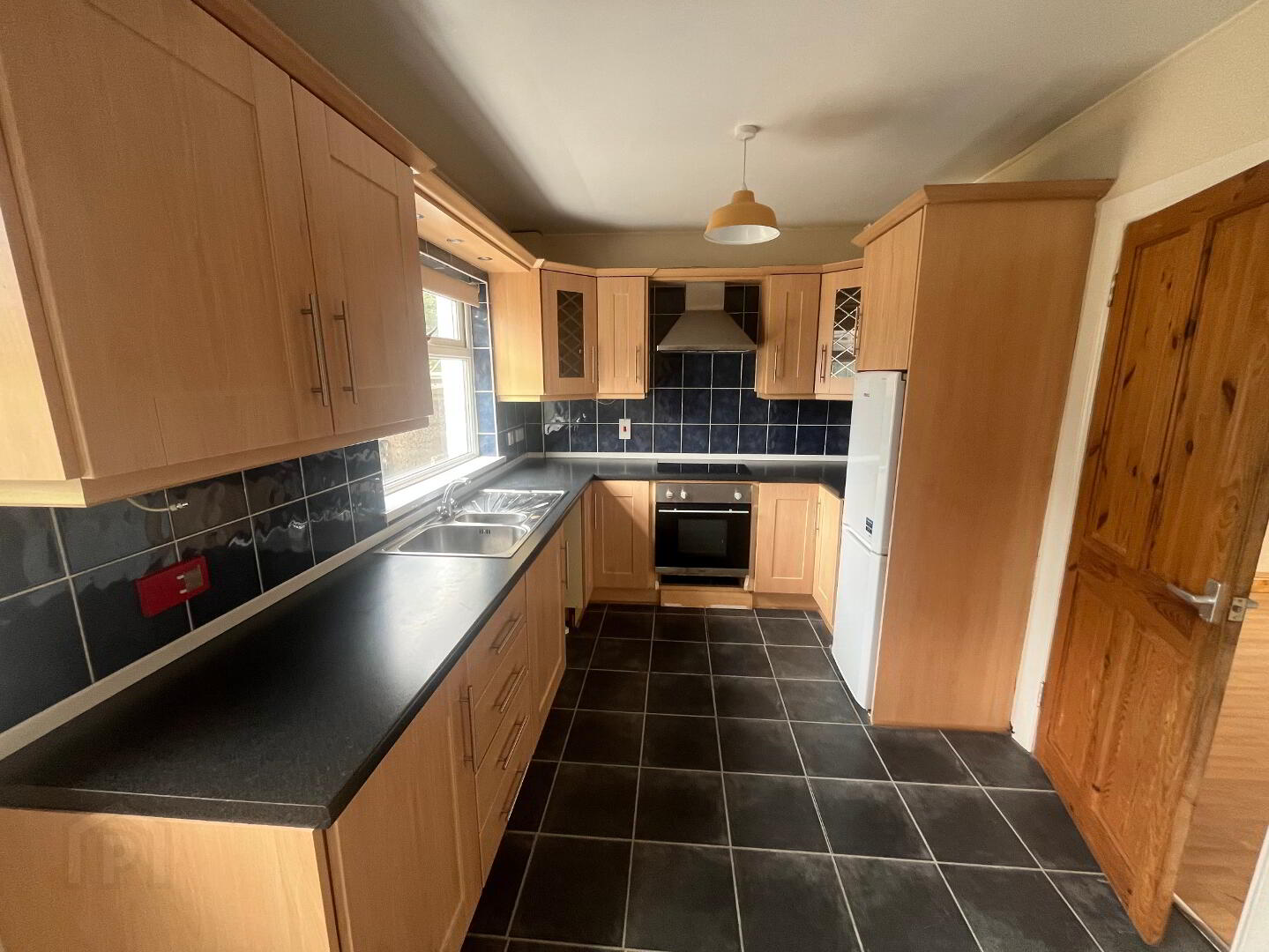 8 Aaran Avenue 4 of 10