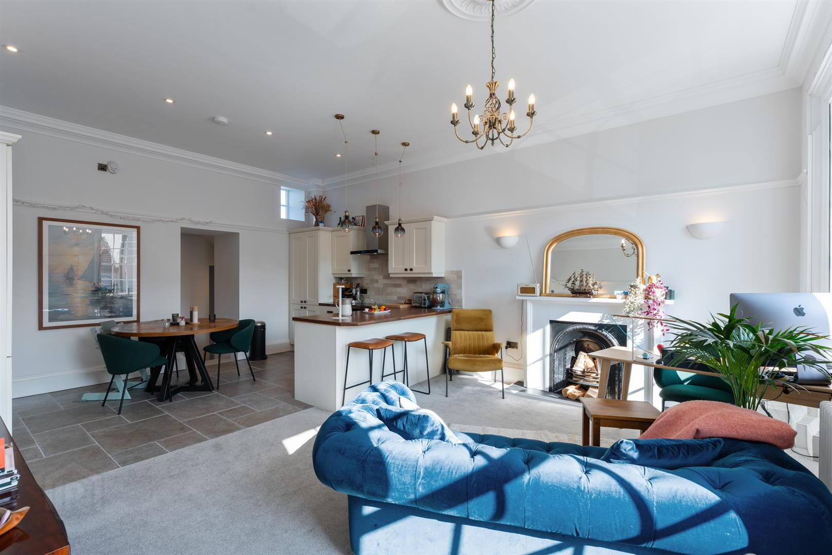 Apt 4 The Merchant House, High Street 6 of 17