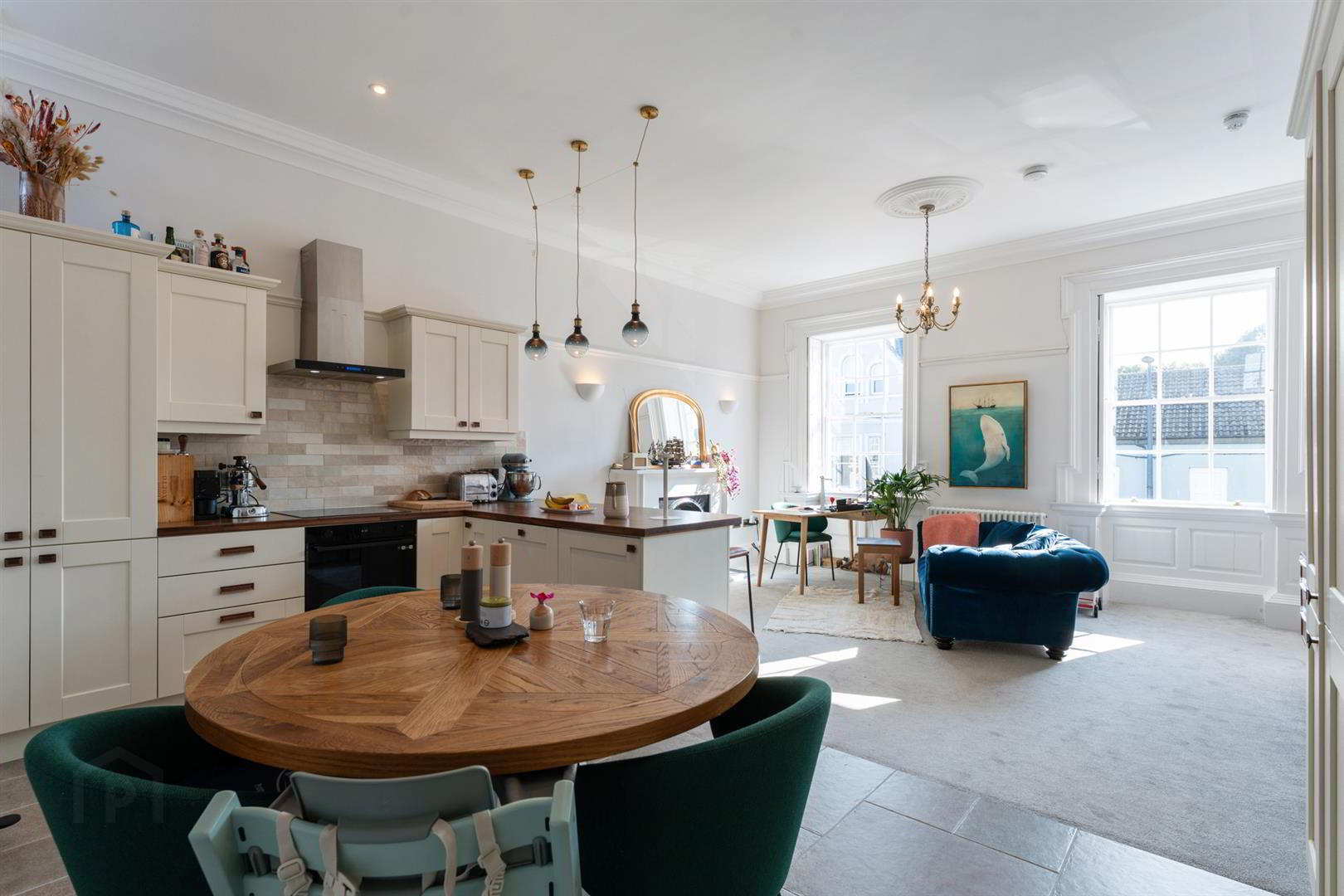 Apt 4 The Merchant House, High Street 8 of 17
