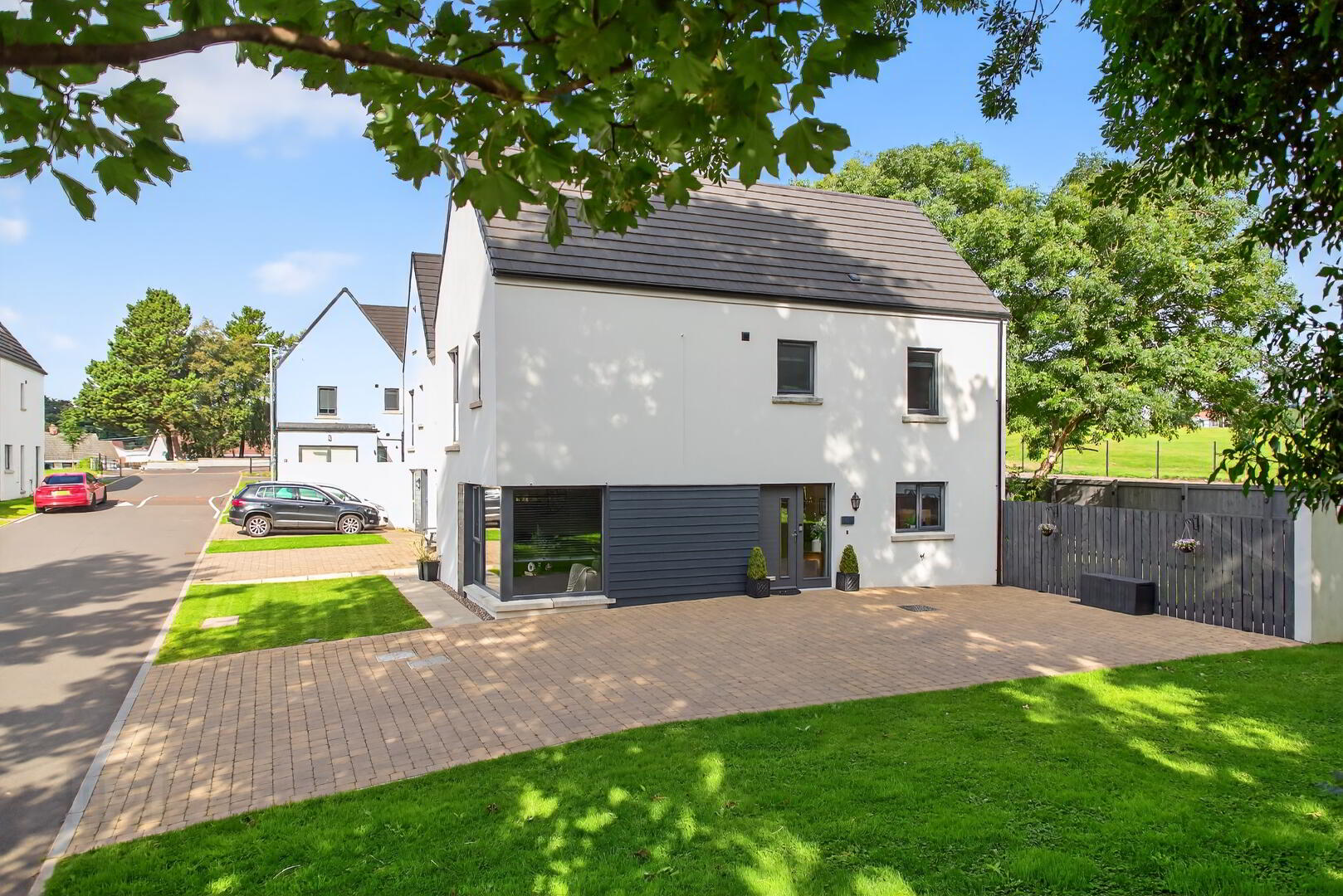 property description image