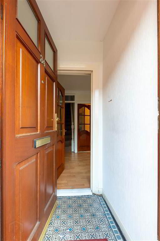 34 Beechmount Parade 3 of 14