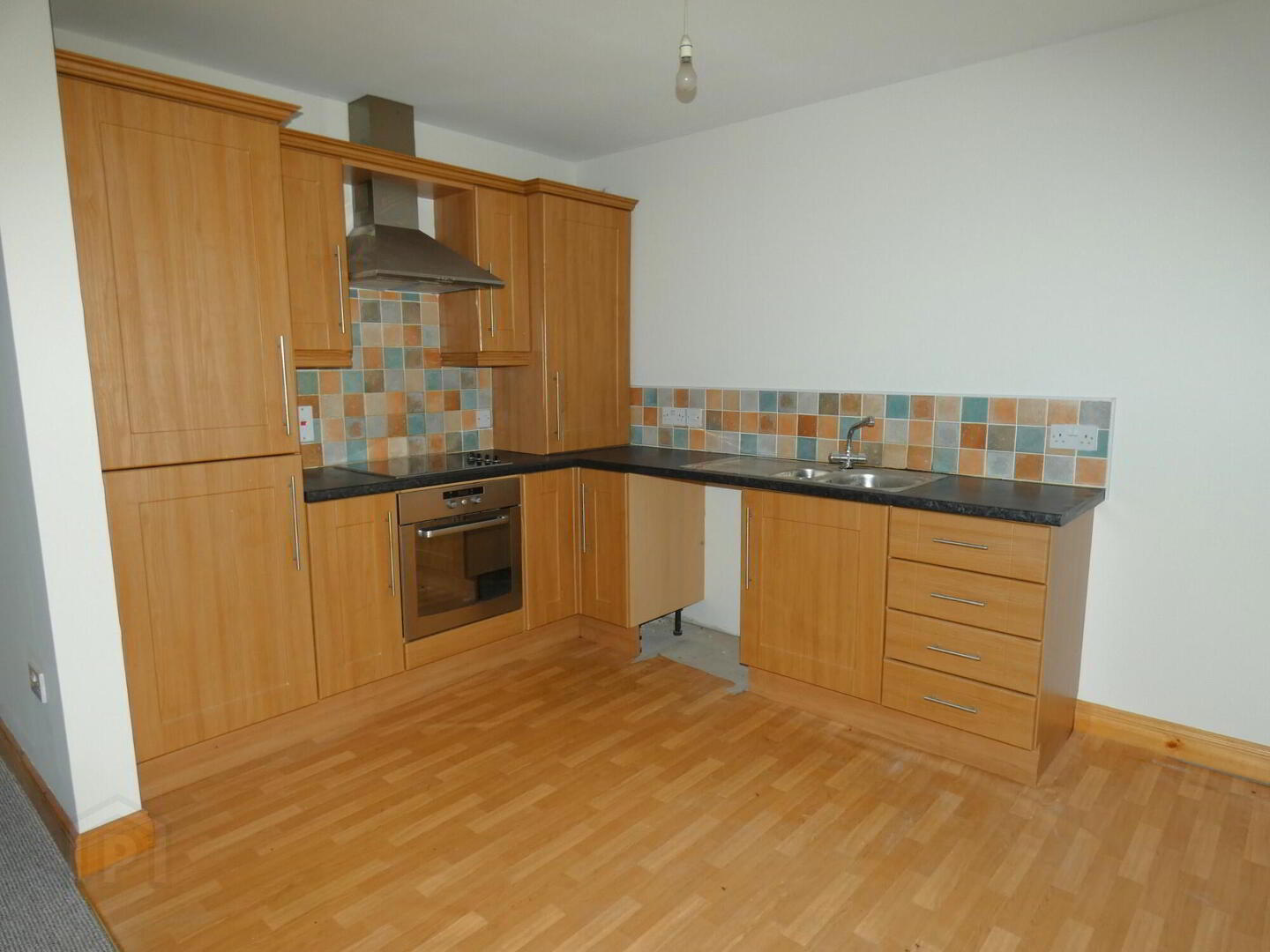 19 Andena Grange , ( 9 of 15