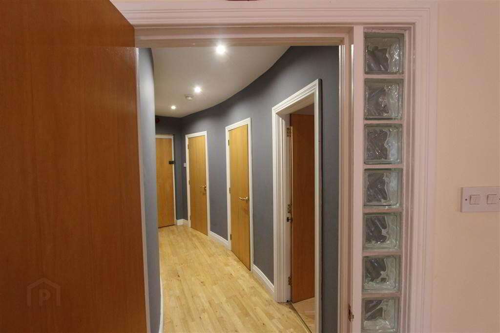 7 Chlorine Mews 2 of 9