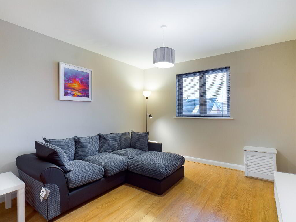 Apt 22 Firmount Building, 2 74 4 of 10