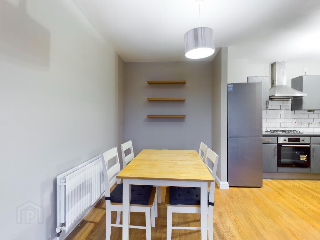 Apt 22 Firmount Building, 2 74 3 of 10