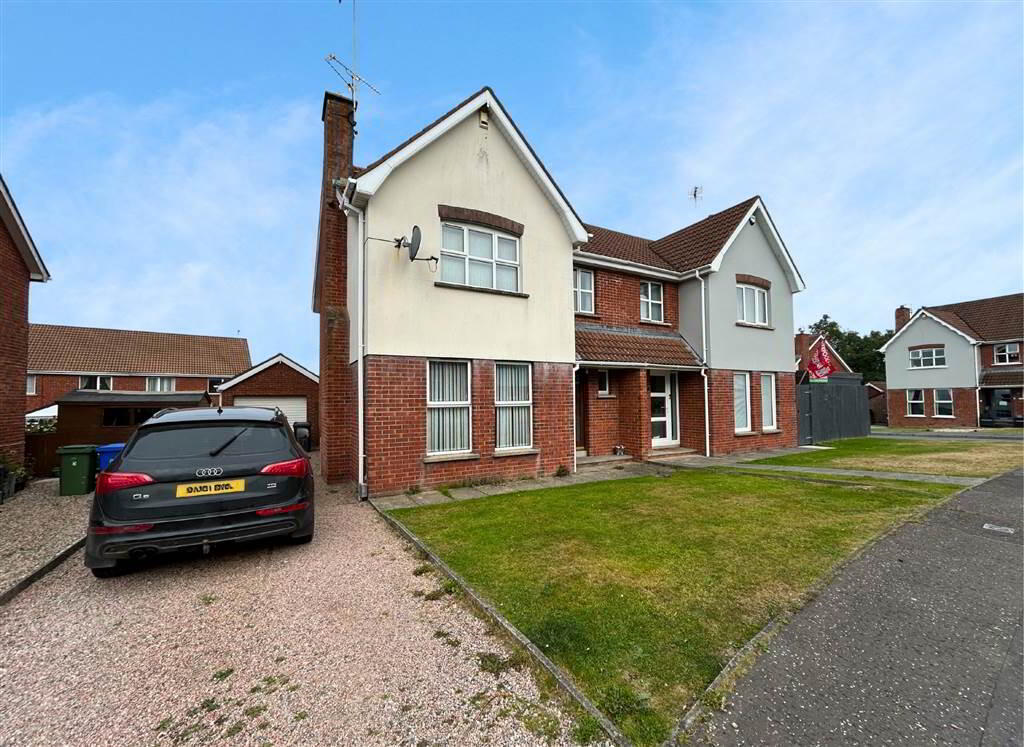 7 Lord Wardens Green 1 of 21