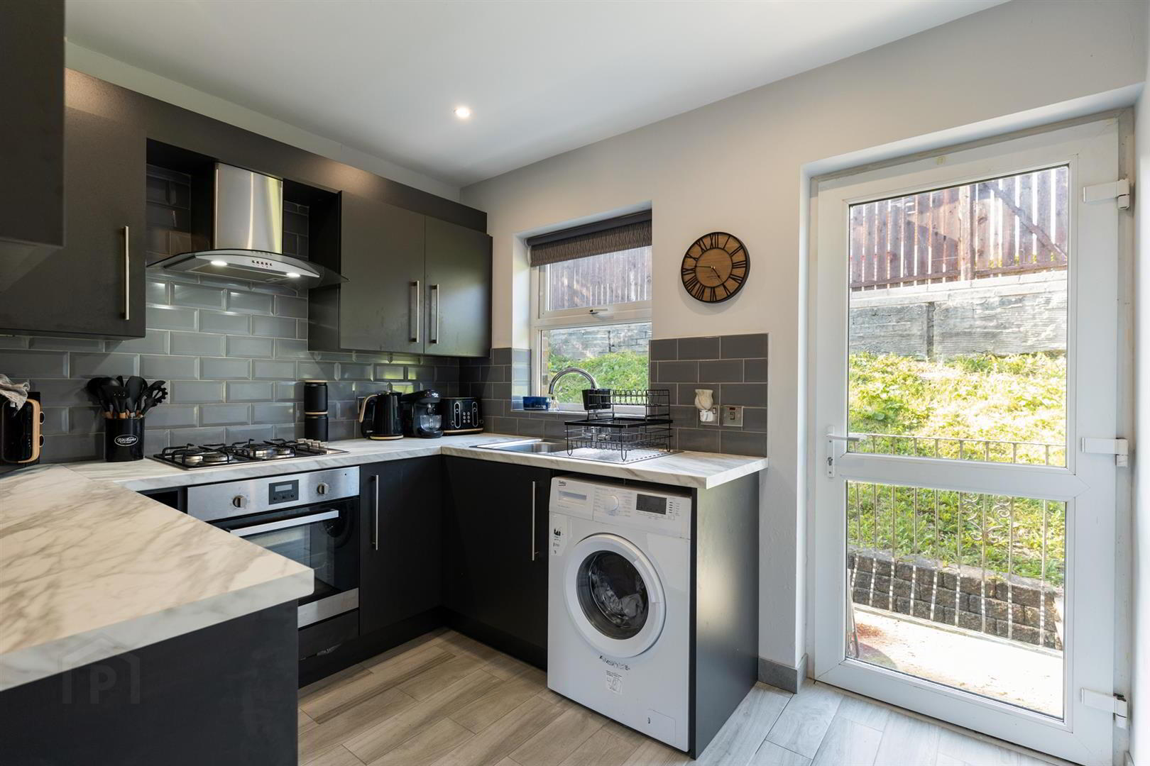 Apt 5 Glen Vale, 43 Glen Road 10 of 21