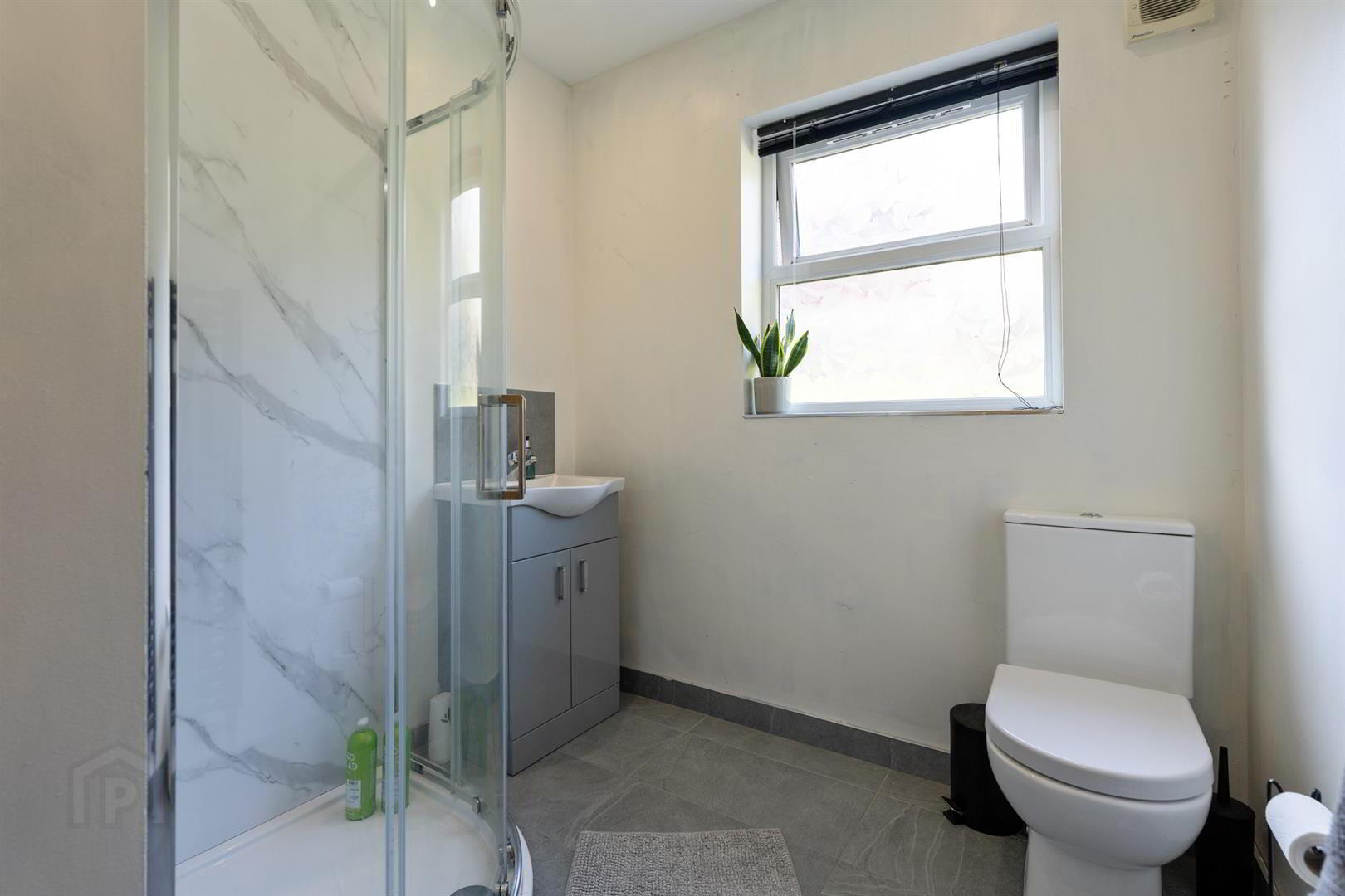 Apt 5 Glen Vale, 43 Glen Road 18 of 21