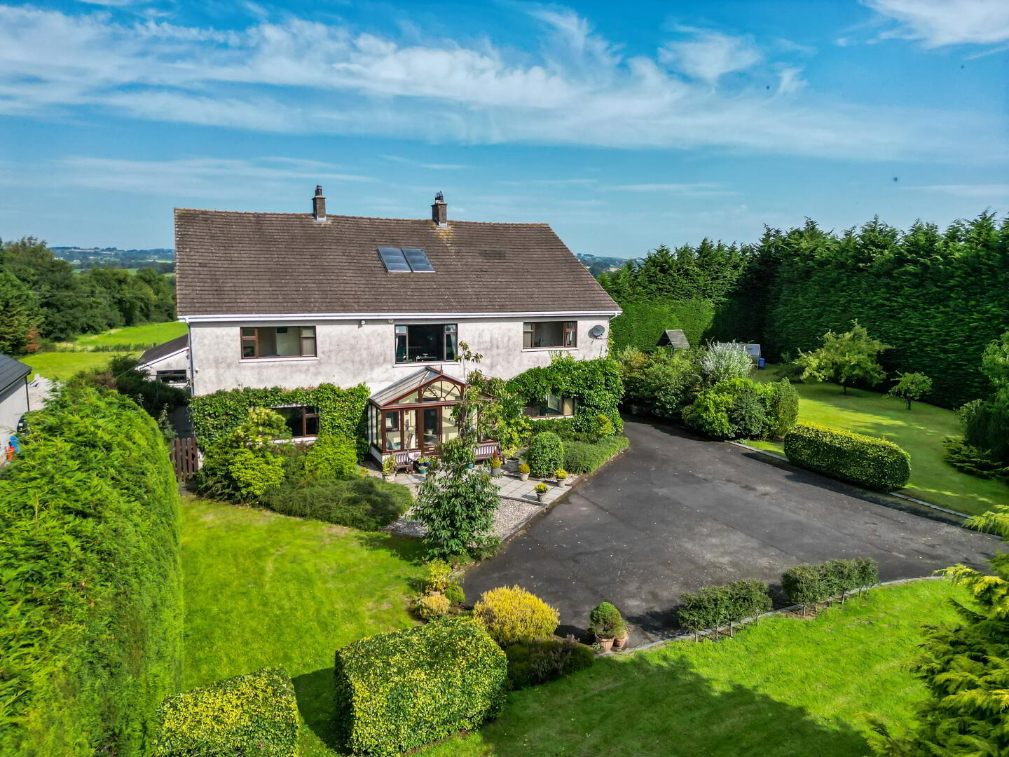 Laurelbank House, 11 Ballyhartfield Road 1 of 18